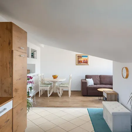 Sunny Apartment